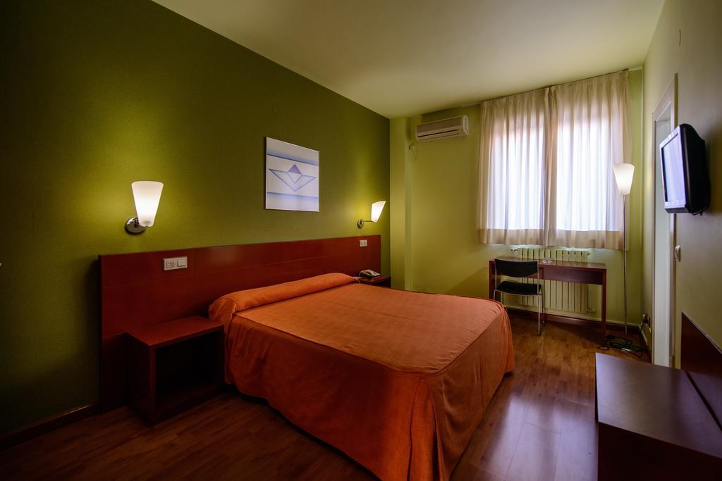 Hotel El Paso Honroso Hospital de Orbigo Bilik gambar
