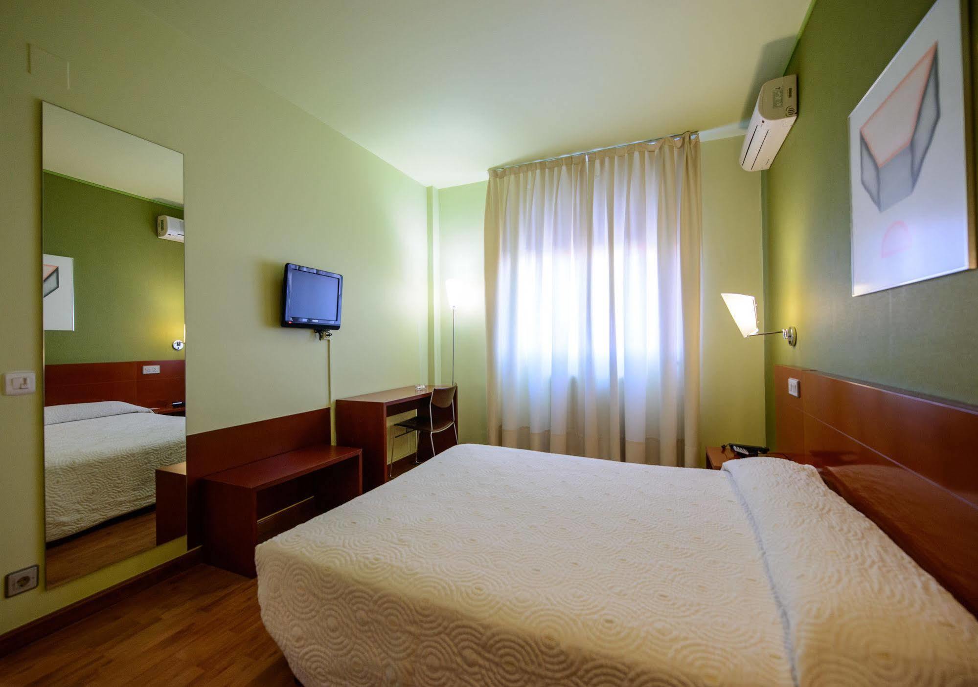 Hotel El Paso Honroso Hospital de Orbigo Luaran gambar