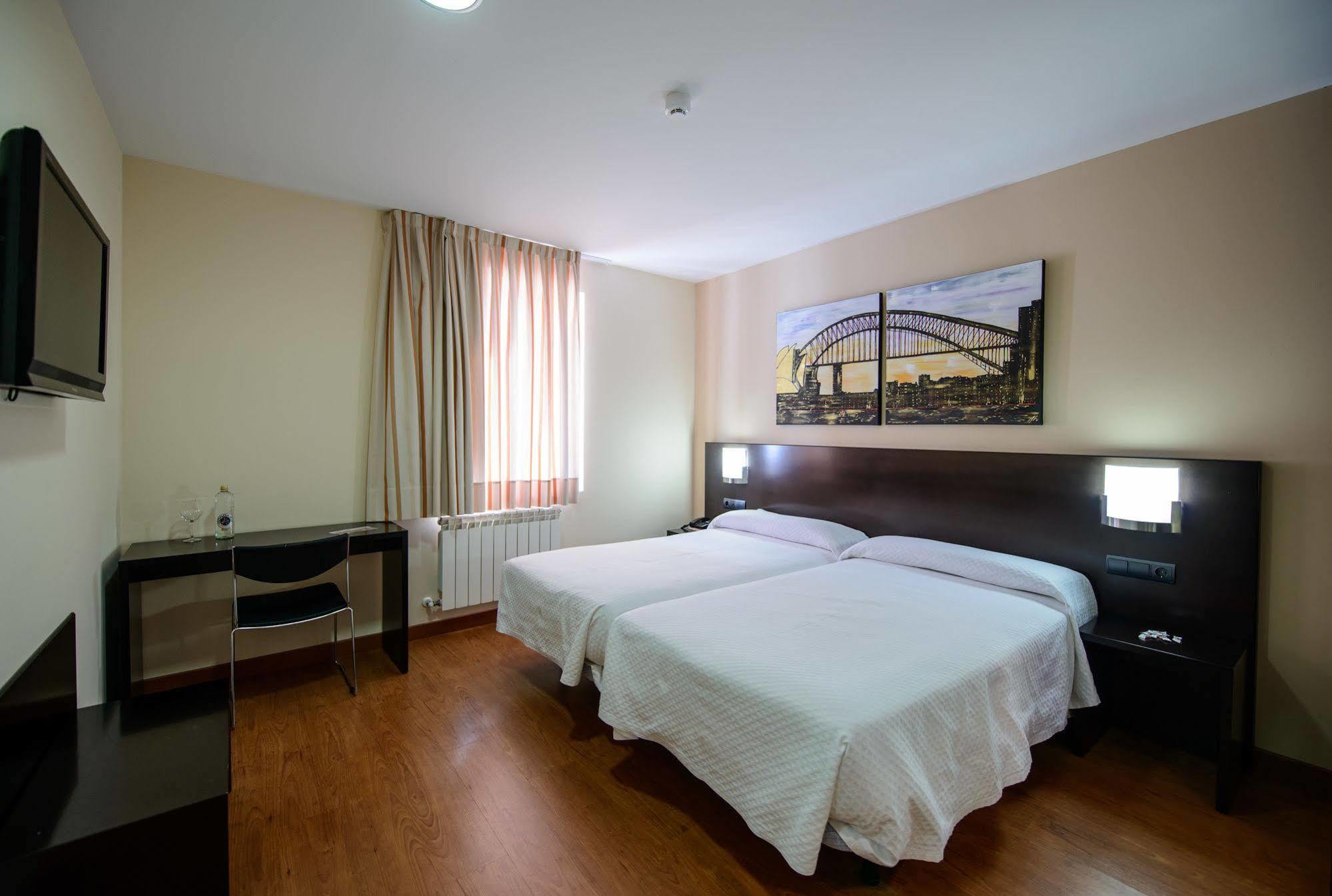 Hotel El Paso Honroso Hospital de Orbigo Luaran gambar