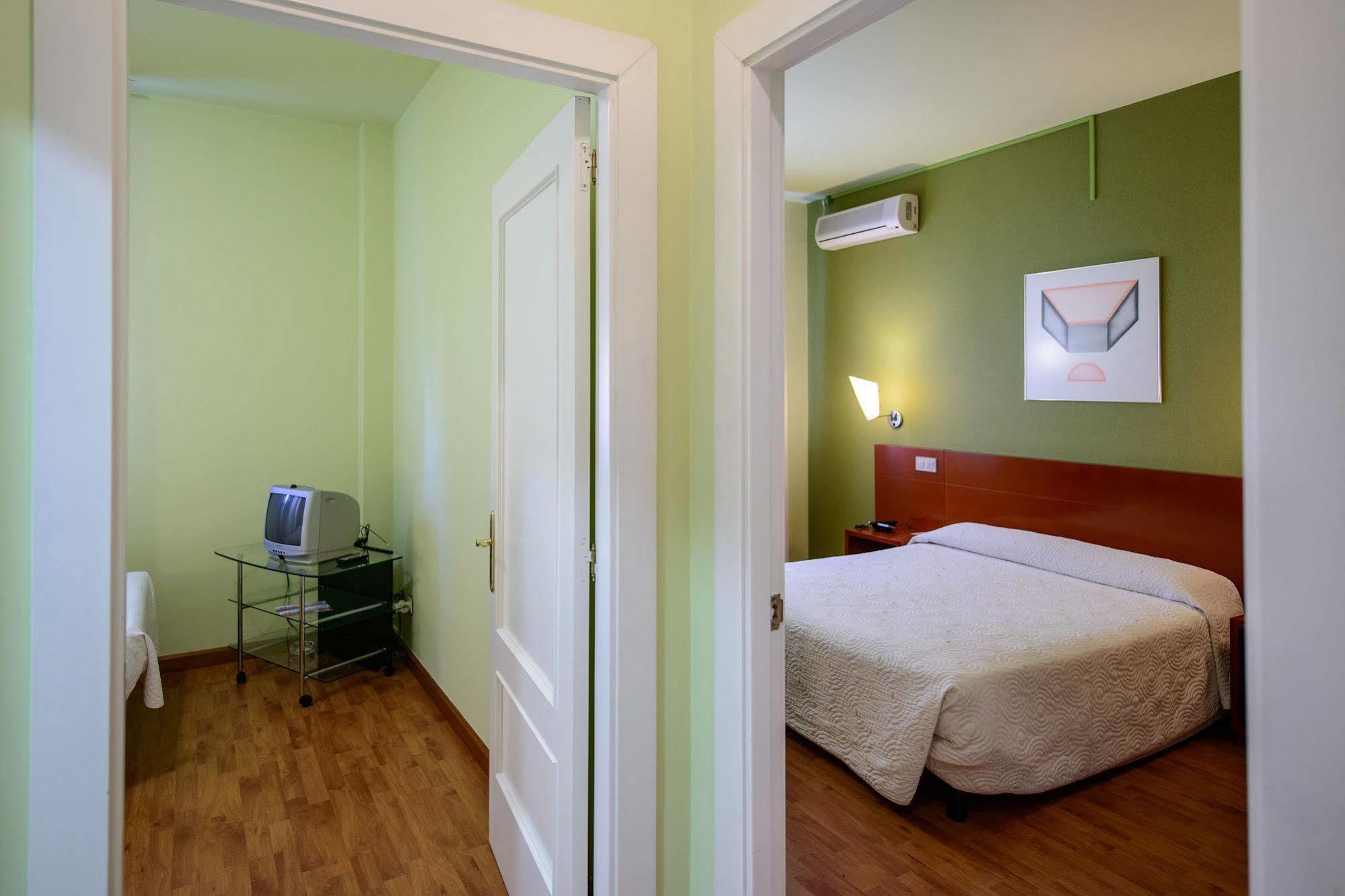 Hotel El Paso Honroso Hospital de Orbigo Luaran gambar