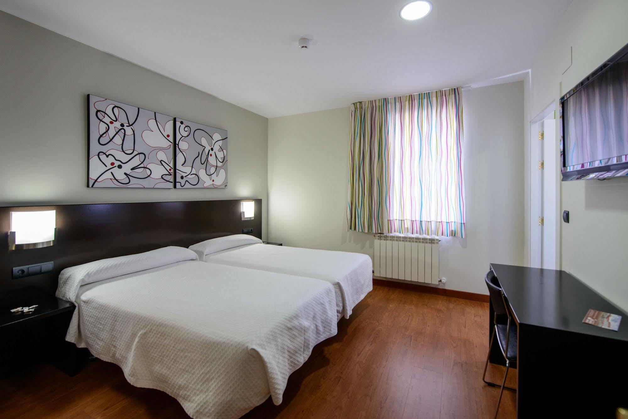 Hotel El Paso Honroso Hospital de Orbigo Luaran gambar