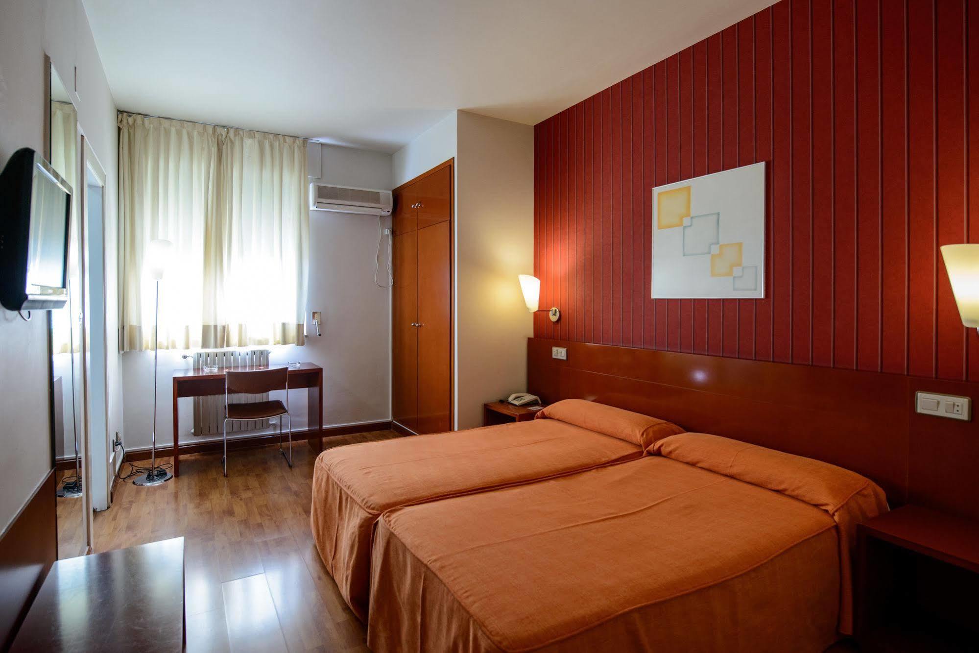 Hotel El Paso Honroso Hospital de Orbigo Luaran gambar